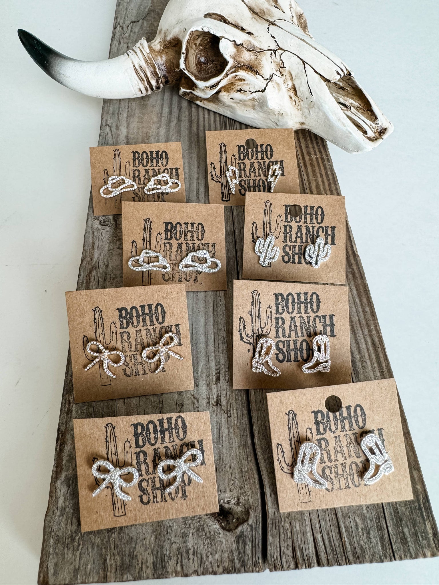 Western cut out paved Stud earrings